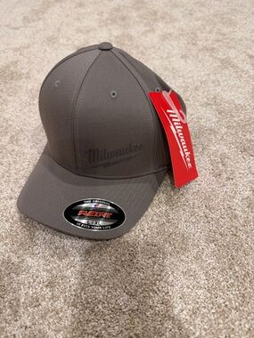 Men’s Gray Flexfit Cap